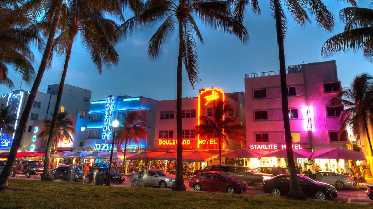 2 Tour de 5 días en Miami con visitas a la ciudad, paseo en barco por la bahía y un día de compras. ¡Un viaje inolvidable!