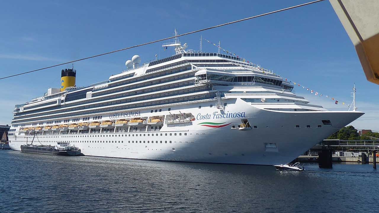 4 Disfruta de una escapada a Uruguay con Costa Cruceros. Experiencias únicas y paisajes encantadores en un viaje inolvidable.