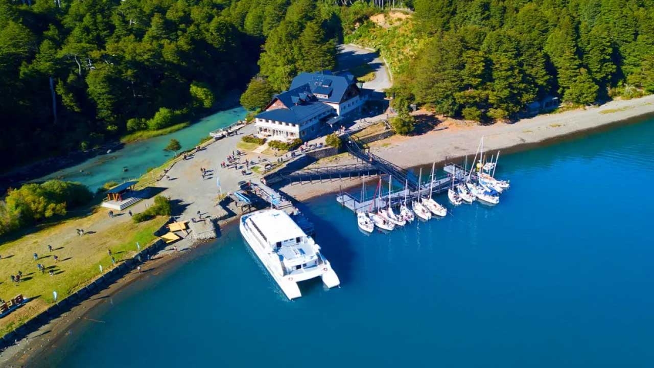 4 Descubre Bariloche y los Lagos Andinos con excursiones panorámicas, islas y bosques en un tour de 4 días