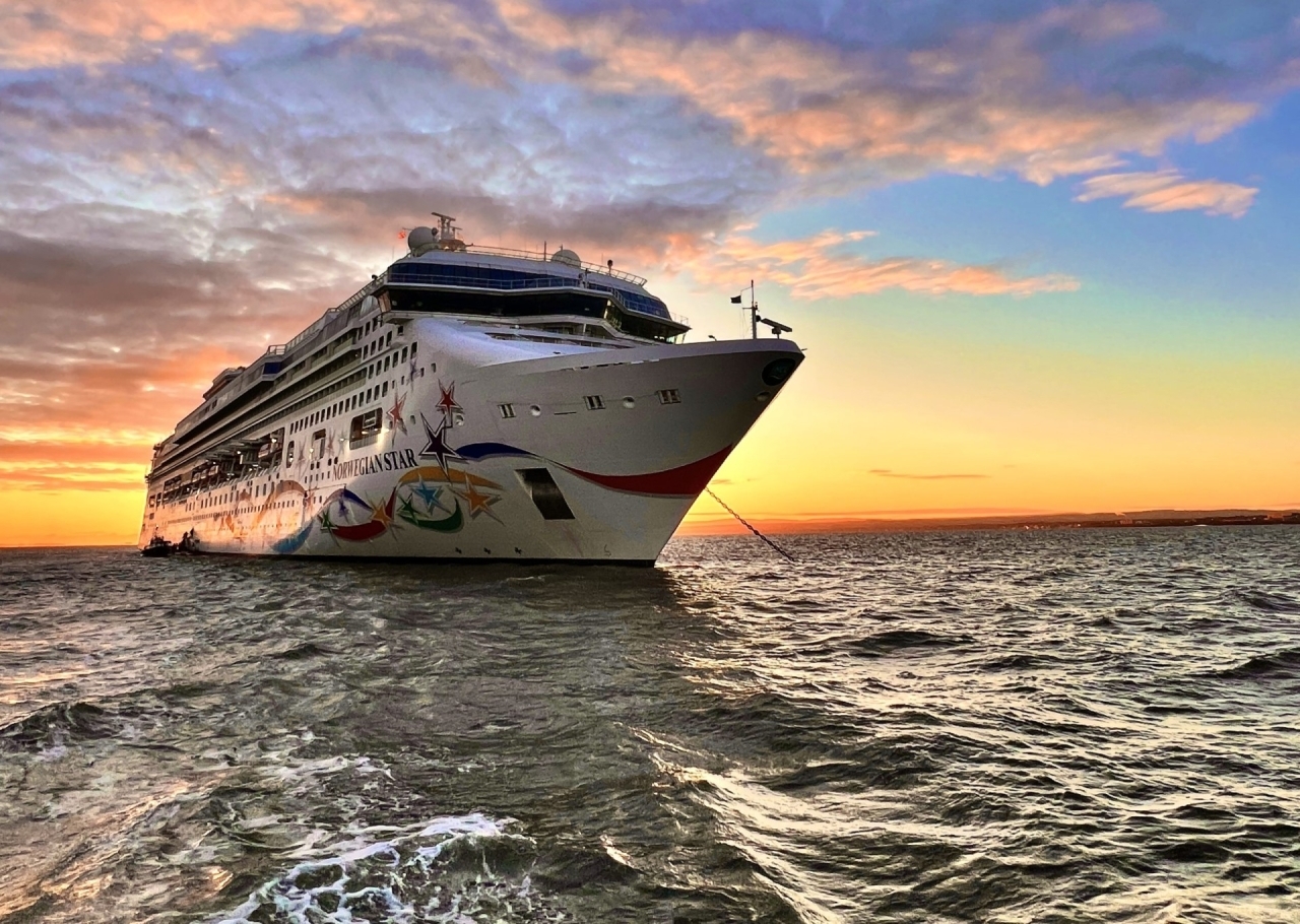 3 Descubre la belleza de la Antártida a bordo del NCL Norwegian. Reserva tu viaje y vive una aventura extraordinaria en el fin del mundo.