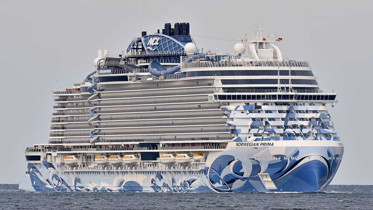 4 Descubre la belleza de la Antártida a bordo del NCL Norwegian. Reserva tu viaje y vive una aventura extraordinaria en el fin del mundo.